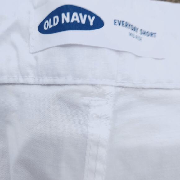 NEW Old Navy Everyday Shorts Size 14 White Summer Coastal Neutral Shorts - Picture 3 of 4
